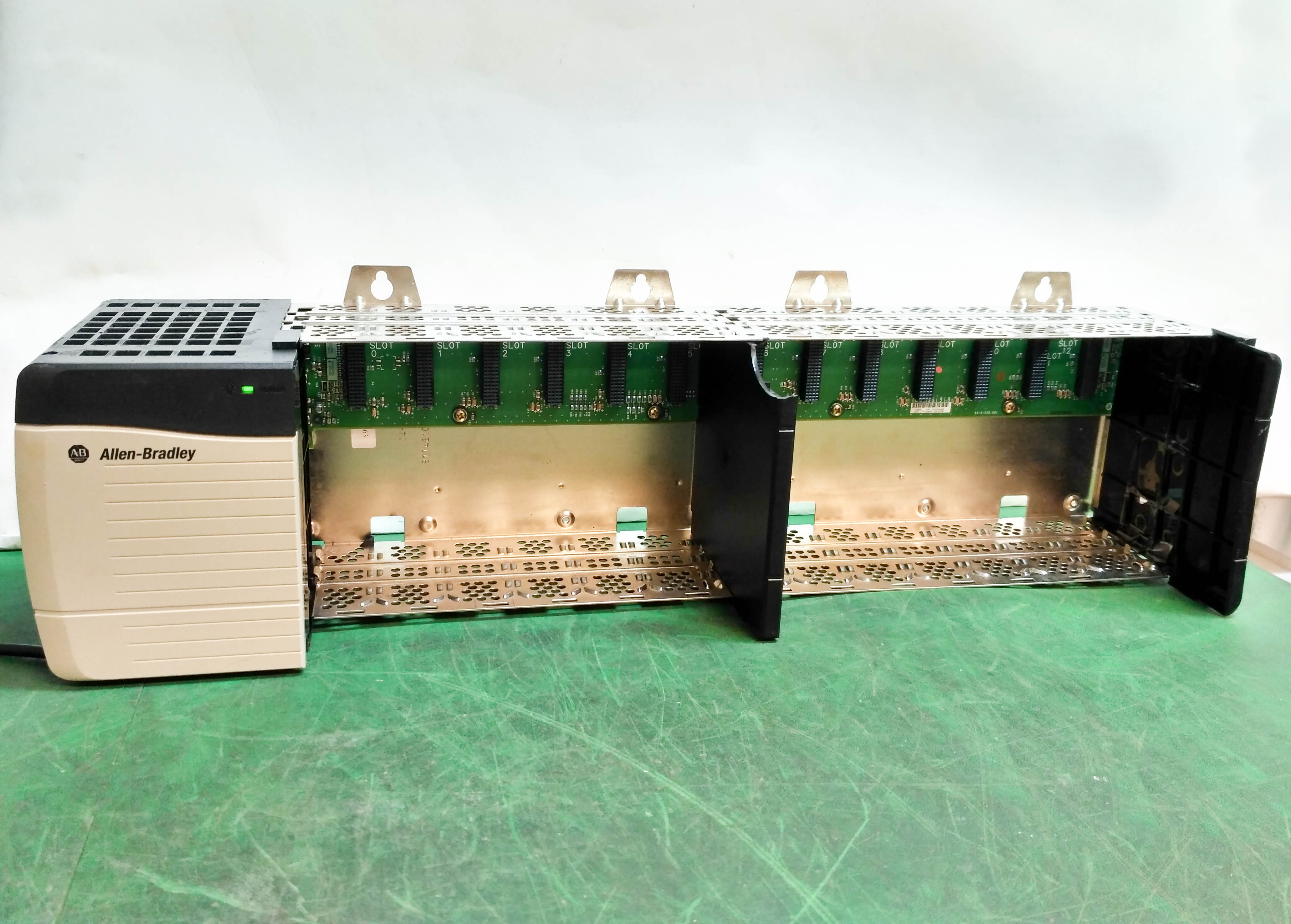 3158 ALLEN-BRADLEY CONTROLLOGIX CHASSIS 13 SLOT (1756-PA72/B) 1756-A13 ...